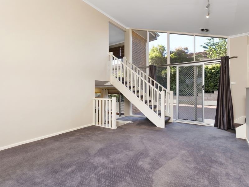 12 Whitty Crescent, Isaacs ACT 2607