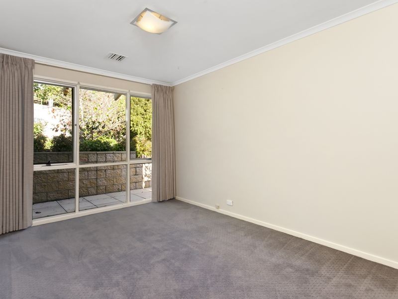 12 Whitty Crescent, Isaacs ACT 2607