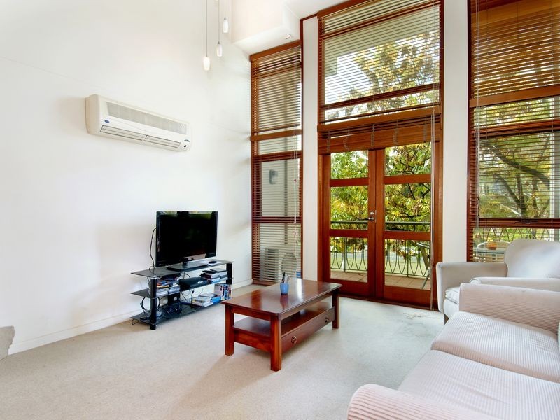 27/18 Captain Cook Crescent, Griffith ACT 2603