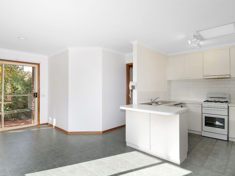 1/72 Brudenell Drive, Jerrabomberra NSW 2619