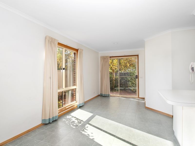 1/72 Brudenell Drive, Jerrabomberra NSW 2619