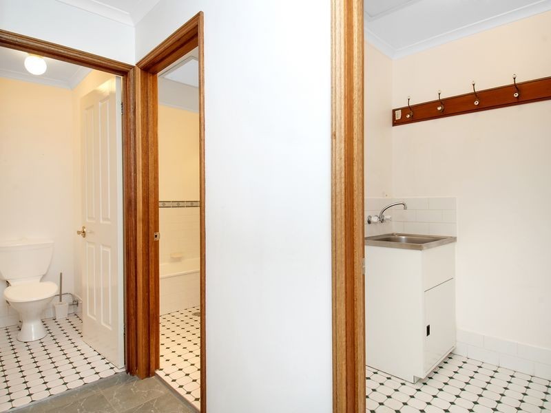 1/72 Brudenell Drive, Jerrabomberra NSW 2619