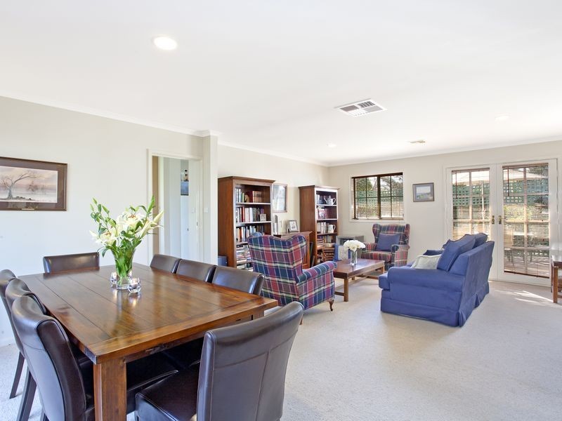 9 Holman Street, Curtin ACT 2605