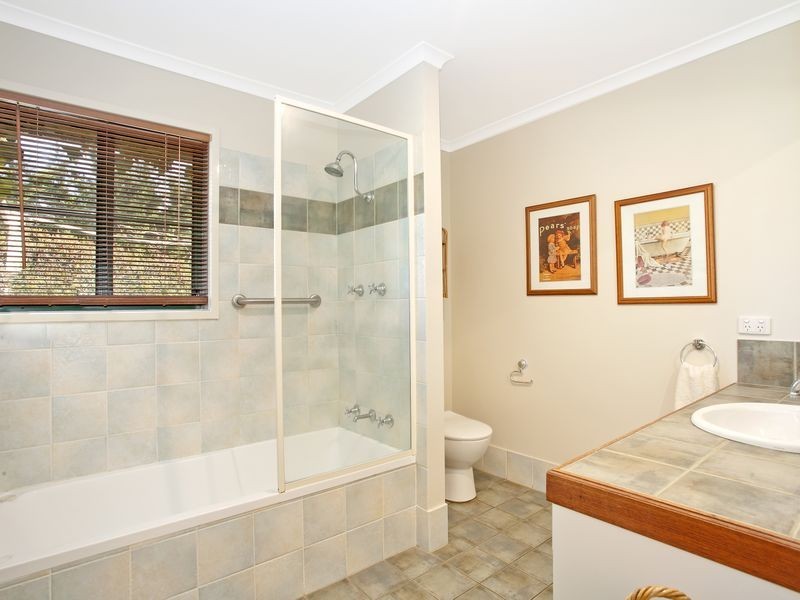 9 Holman Street, Curtin ACT 2605