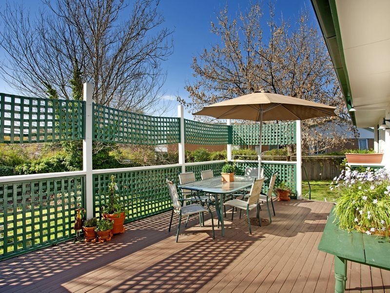 9 Holman Street, Curtin ACT 2605