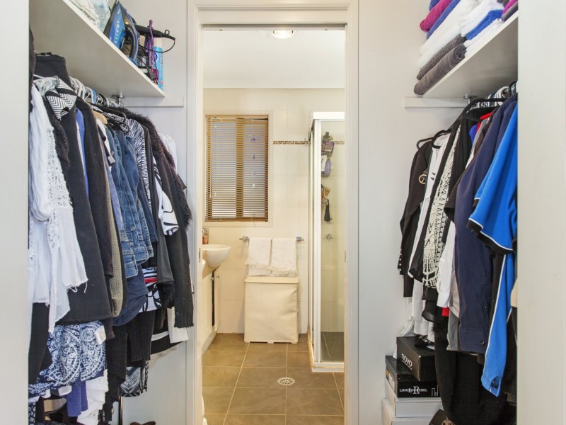 6 McGilvray Close, Gordon ACT 2906