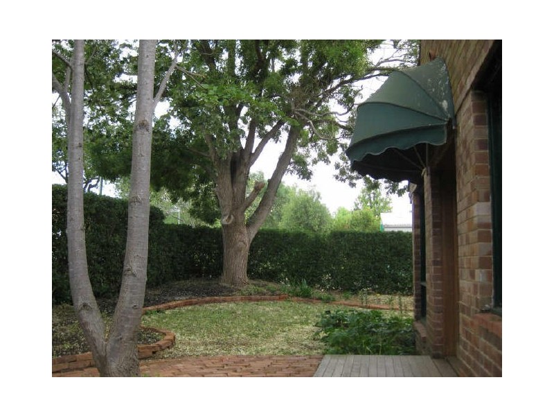 67 Walker Crescent, Narrabundah ACT 2604