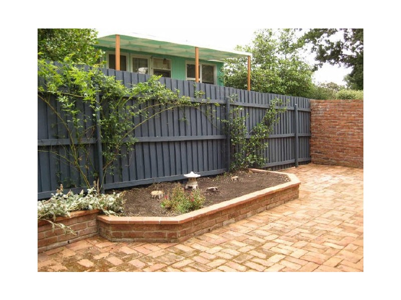 67 Walker Crescent, Narrabundah ACT 2604