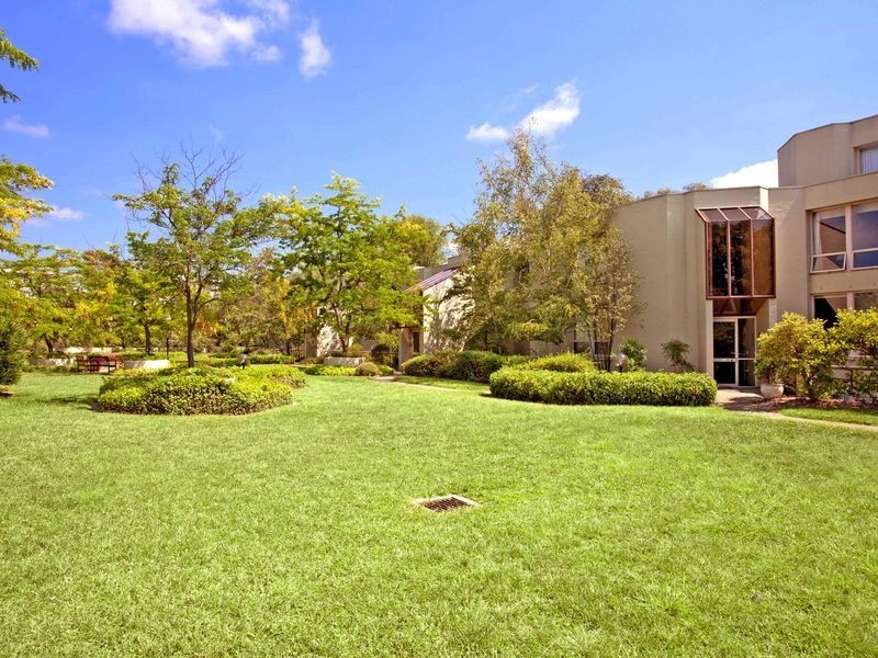32/26 Macquarie Street, Barton ACT 2600