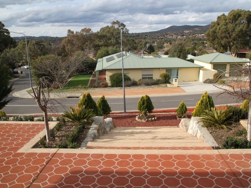 2 Carpenter Close, Calwell ACT 2905