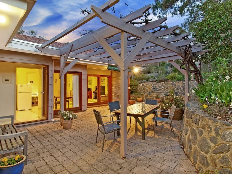 14 Hamelin Crescent, Narrabundah ACT 2604