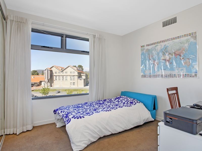 Unit 97/13 Eastlake Parade, Kingston ACT 2604