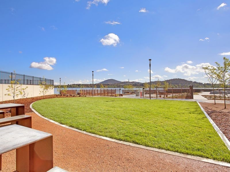 Unit 97/13 Eastlake Parade, Kingston ACT 2604