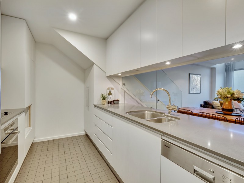 24/36 Canberra Avenue, Forrest ACT 2603