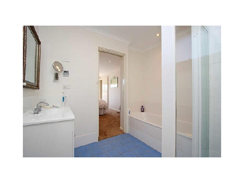 22 Carrington, Deakin ACT 2600