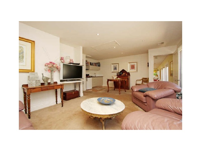 Francis Street, Red Hill ACT 2603