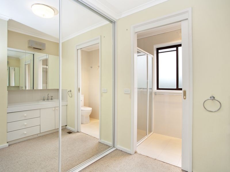 10 Lyle Place, Chifley ACT 2606