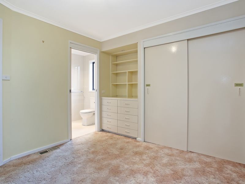 10 Lyle Place, Chifley ACT 2606