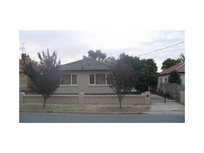 13 Albert Street, Queanbeyan NSW 2620