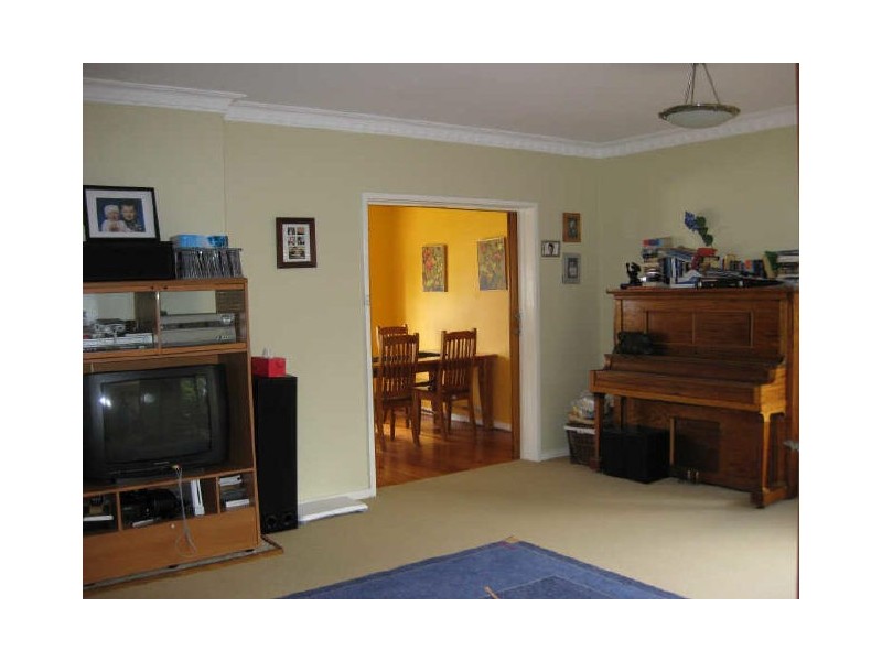 13 Albert Street, Queanbeyan NSW 2620