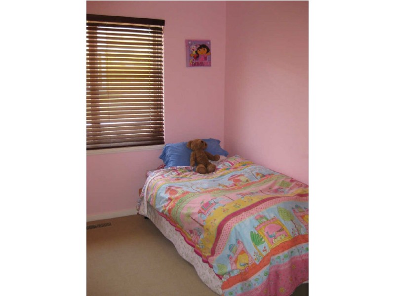 13 Albert Street, Queanbeyan NSW 2620