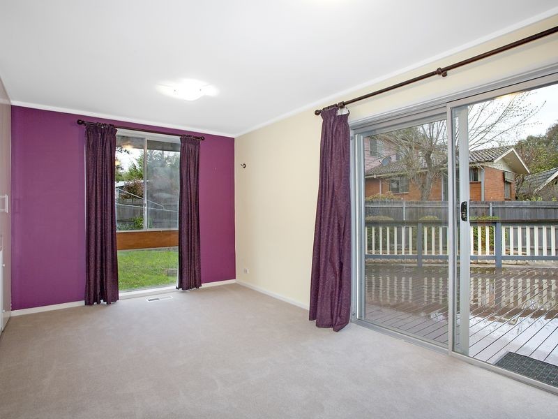 45 De Graaff Street, Holder ACT 2611