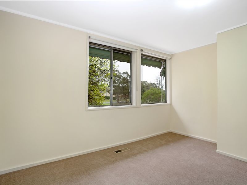 45 De Graaff Street, Holder ACT 2611