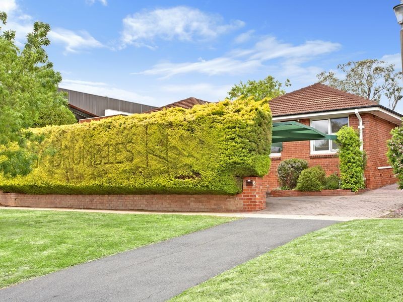 8 Caley Crescent, Narrabundah ACT 2604