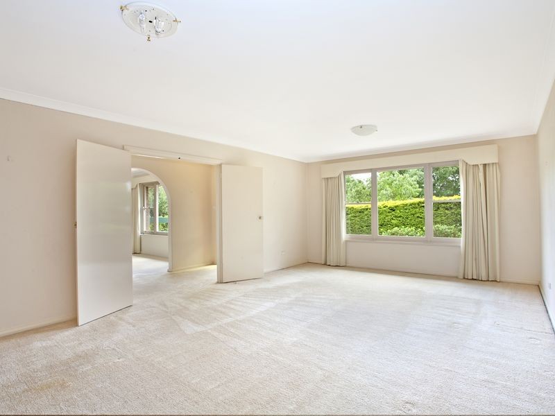 8 Caley Crescent, Narrabundah ACT 2604