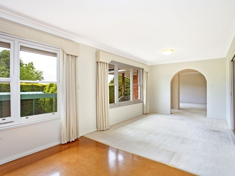 8 Caley Crescent, Narrabundah ACT 2604