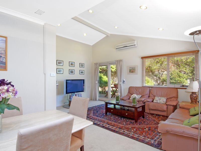13 Sprent Street, Narrabundah ACT 2604