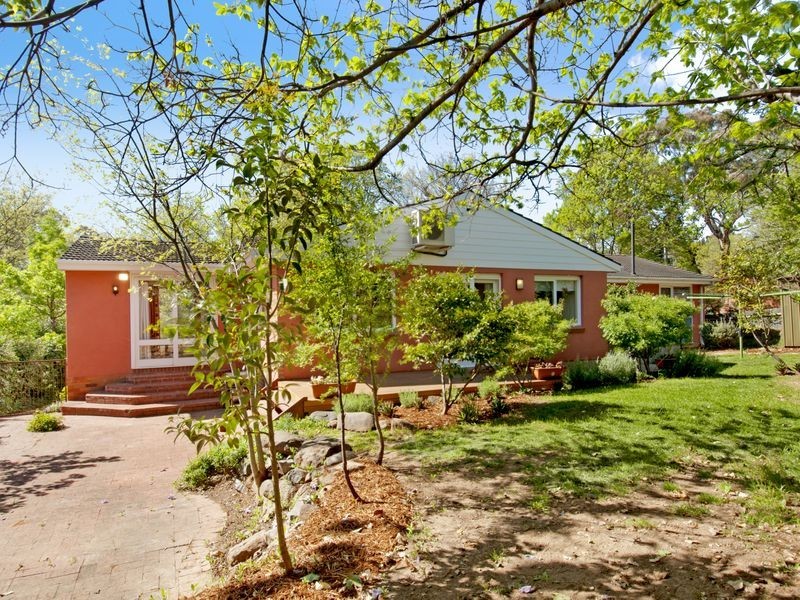 13 Sprent Street, Narrabundah ACT 2604
