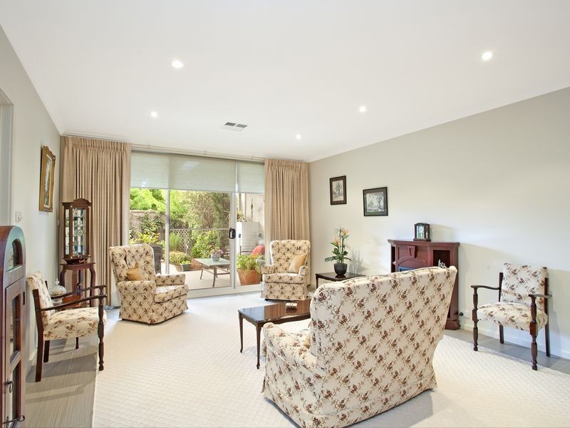2/31 Tallara Parkway, Narrabundah ACT 2604