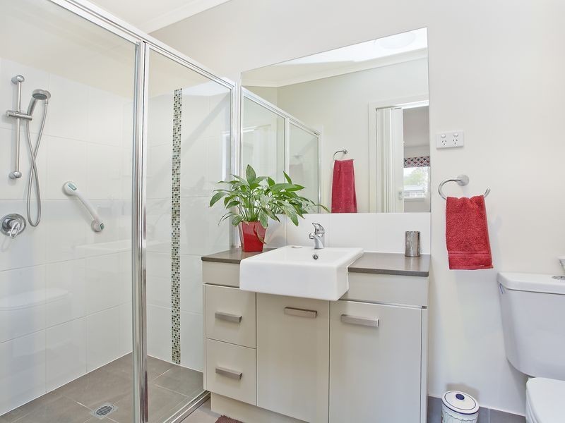 2/31 Tallara Parkway, Narrabundah ACT 2604
