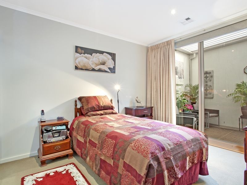 2/31 Tallara Parkway, Narrabundah ACT 2604