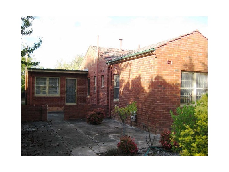 12 Frome Street, Narrabundah ACT 2604