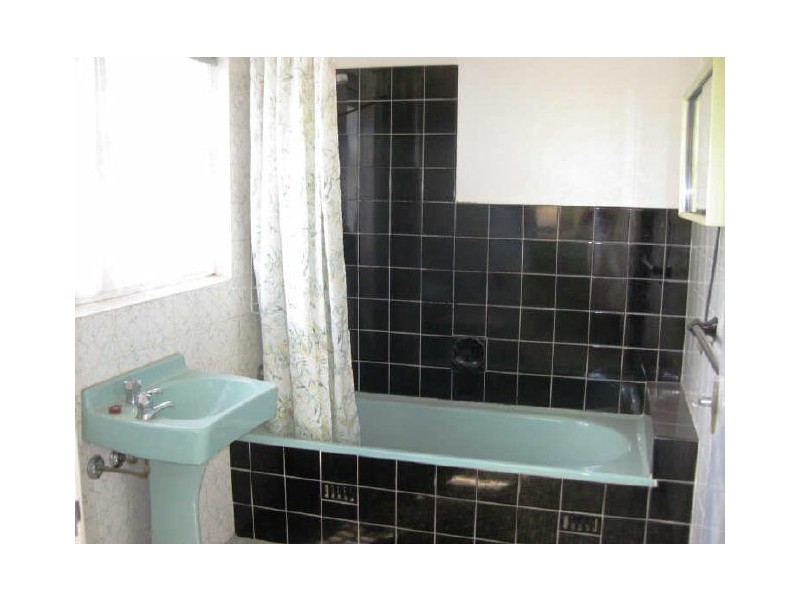 12 Frome Street, Narrabundah ACT 2604