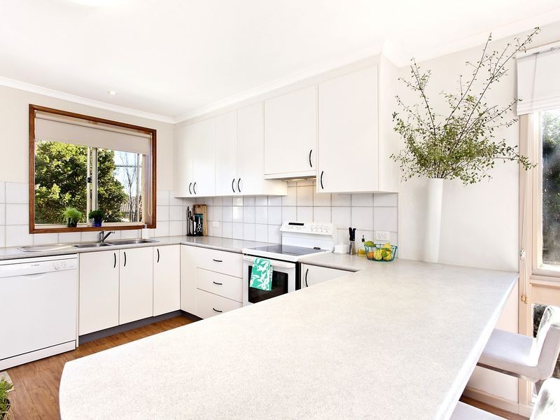 12 Shore Place, Weston ACT 2611