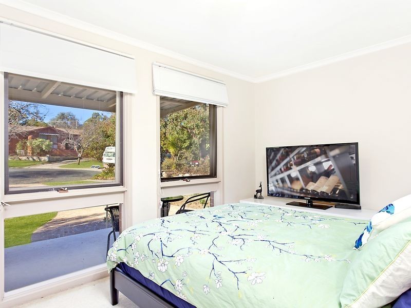 12 Shore Place, Weston ACT 2611
