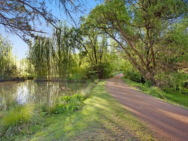 1562 Captains Flat Road, Carwoola NSW 2620