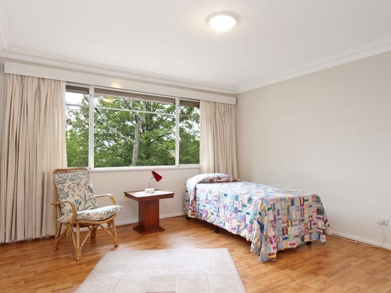 2 Dugan Street, Deakin ACT 2600