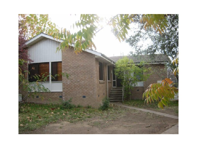 6 Esk Place, Lyons ACT 2606