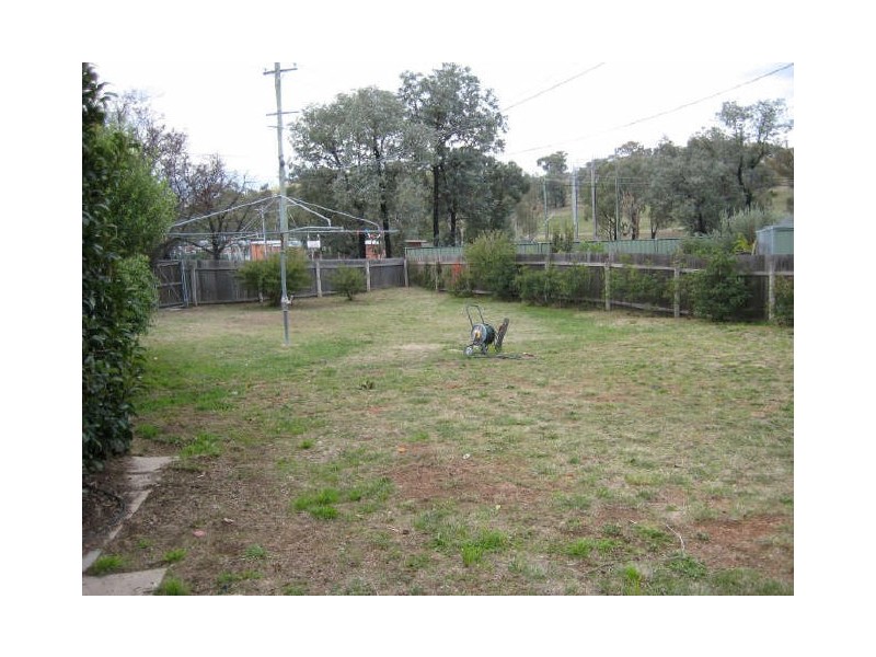 6 Esk Place, Lyons ACT 2606