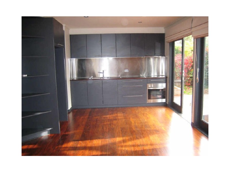 6 Esk Place, Lyons ACT 2606