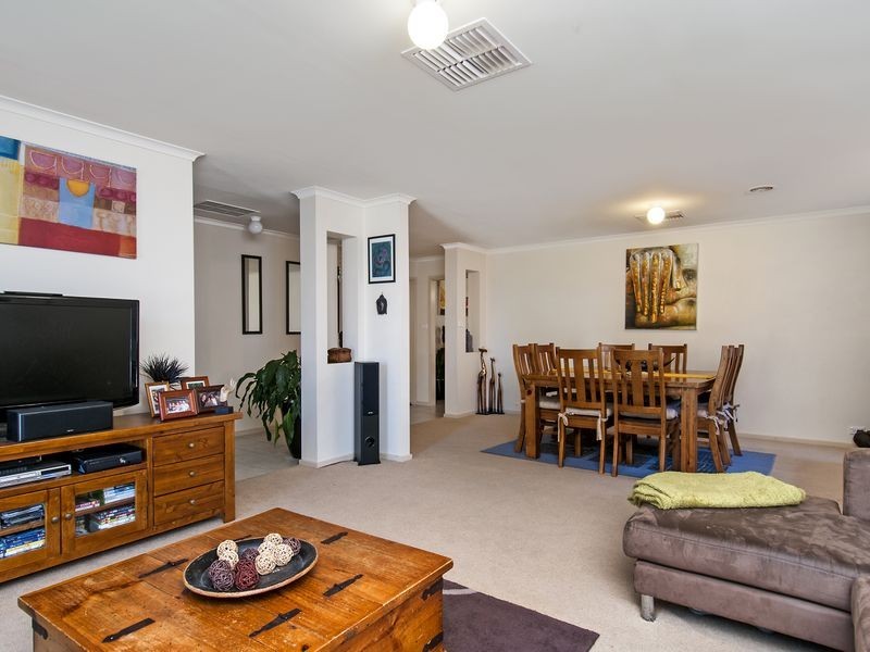 15 Cantamessa Ave, Gungahlin ACT 2912