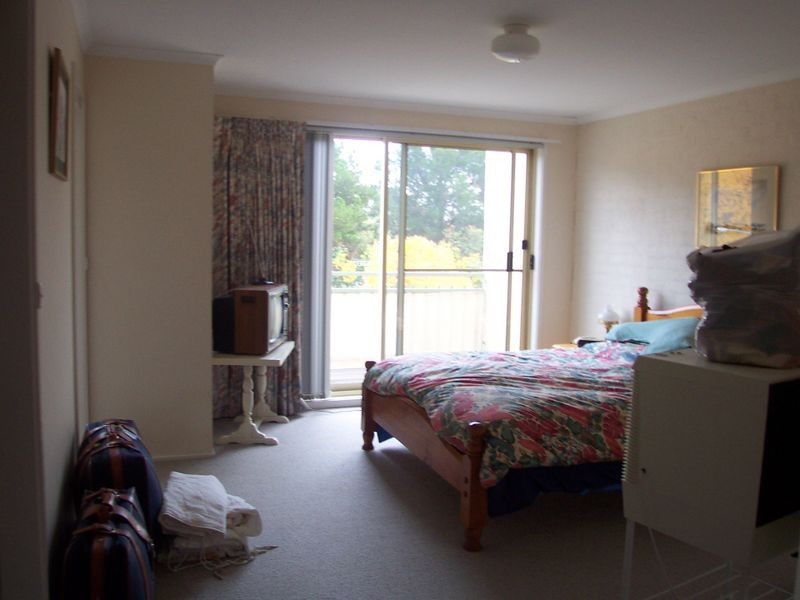 16 Bootle Place, Phillip ACT 2606