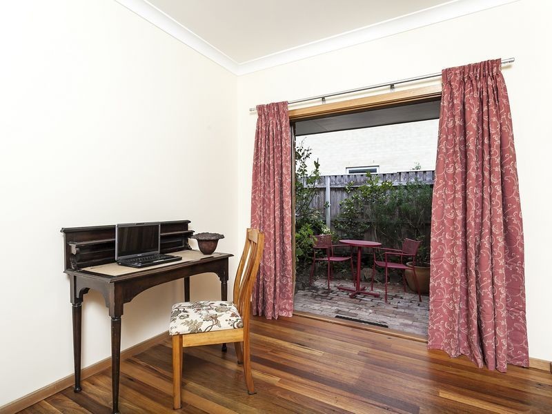 9 Schlich Street, Yarralumla ACT 2600