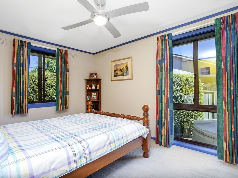 16 Draper Crescent, Higgins ACT 2615