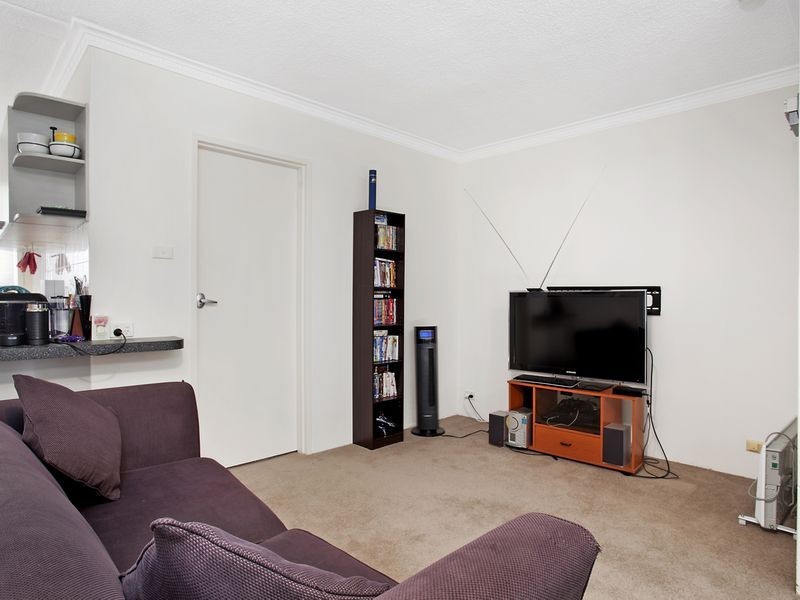 2/102 Henderson Road, Queanbeyan NSW 2620