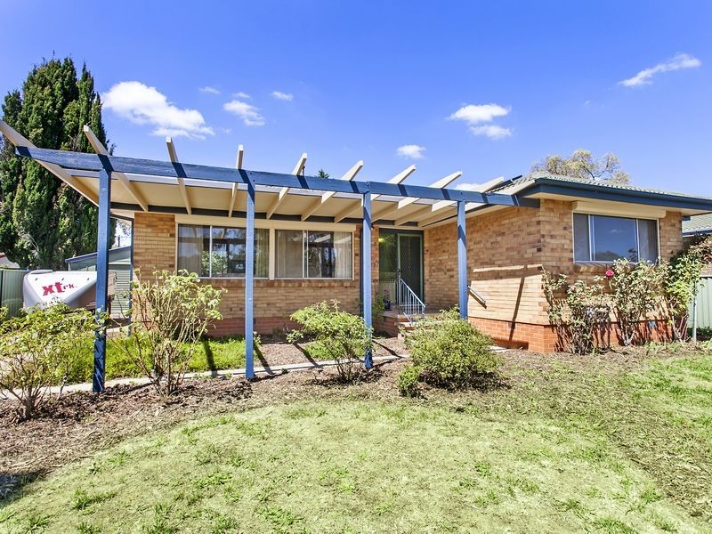 7 Powers Place, Latham ACT 2615